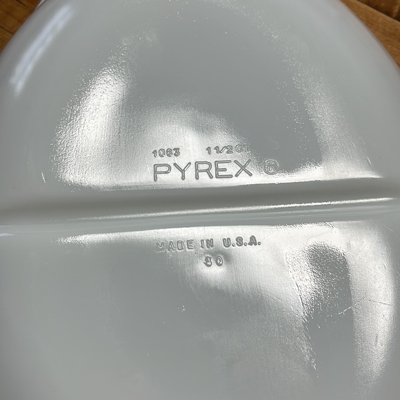 Pyrex Milk Glass Server - Picture 3 of 5